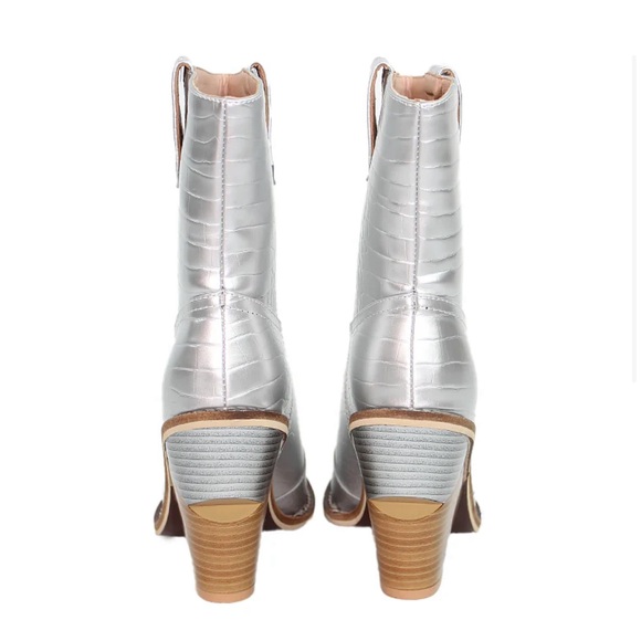 Silver croc embossed pointed toe boot with stacked heel. - Picture 3 of 4